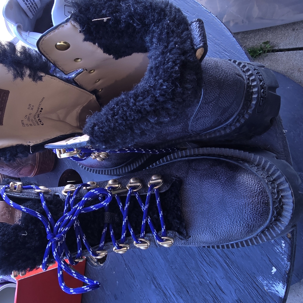 Black and Brown Shearling Lace-Up Boots - Picture 3 of 3